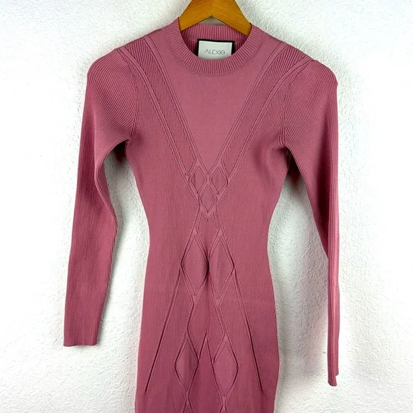 Alexis Emily Knit Dress in Rose Size Small - Picture 2 of 6